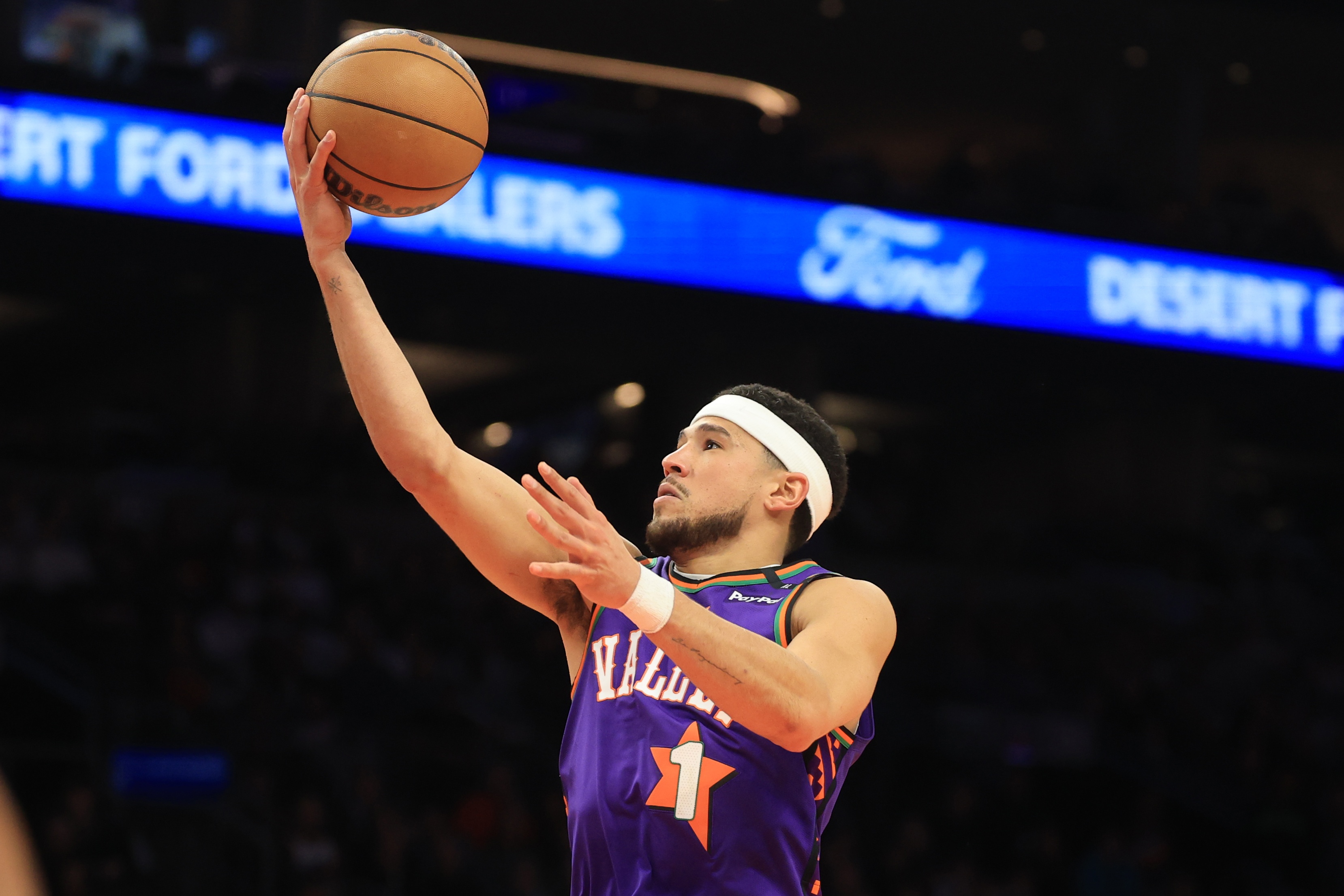 奥特：过去两年半我们吸取了教训 现在要以布克为核重新开始